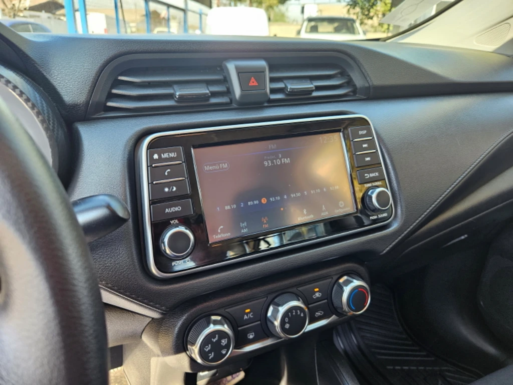 Nissan Versa Versa Sense Mt año 2024