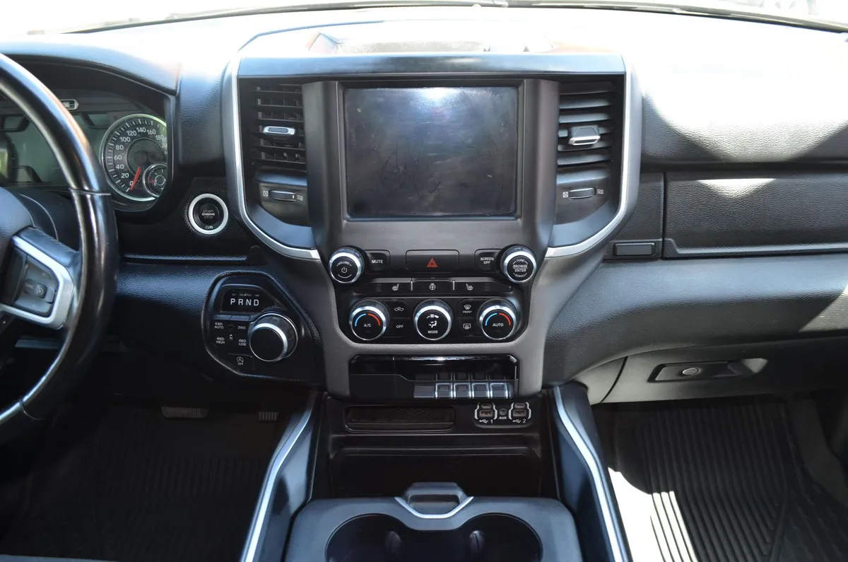 RAM 1500 3.6 Crew Cab Slt At 4x4 año 2021