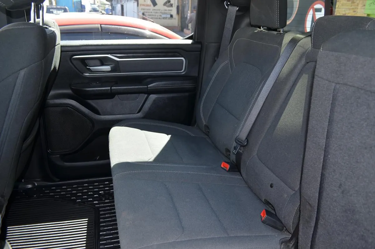 RAM 1500 3.6 Crew Cab Slt At 4x4 año 2021