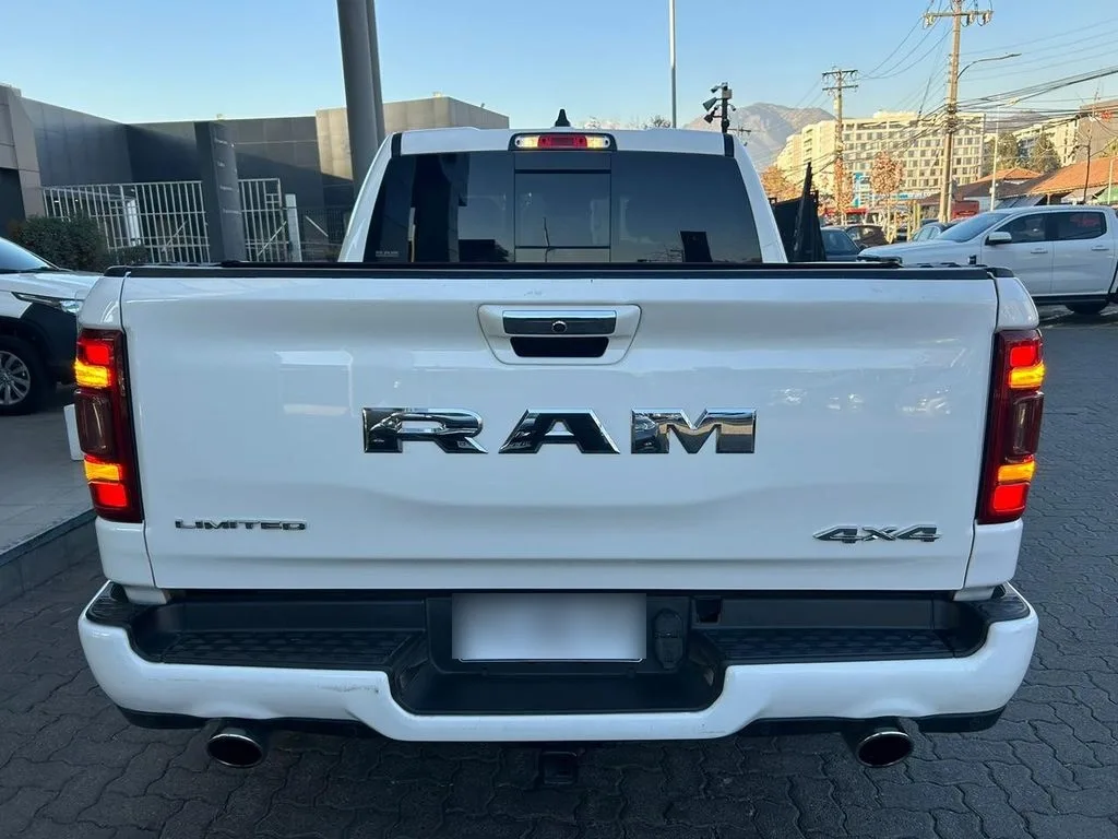 Ram 1500 5.7 Limited 4x4 At 4p año 2021