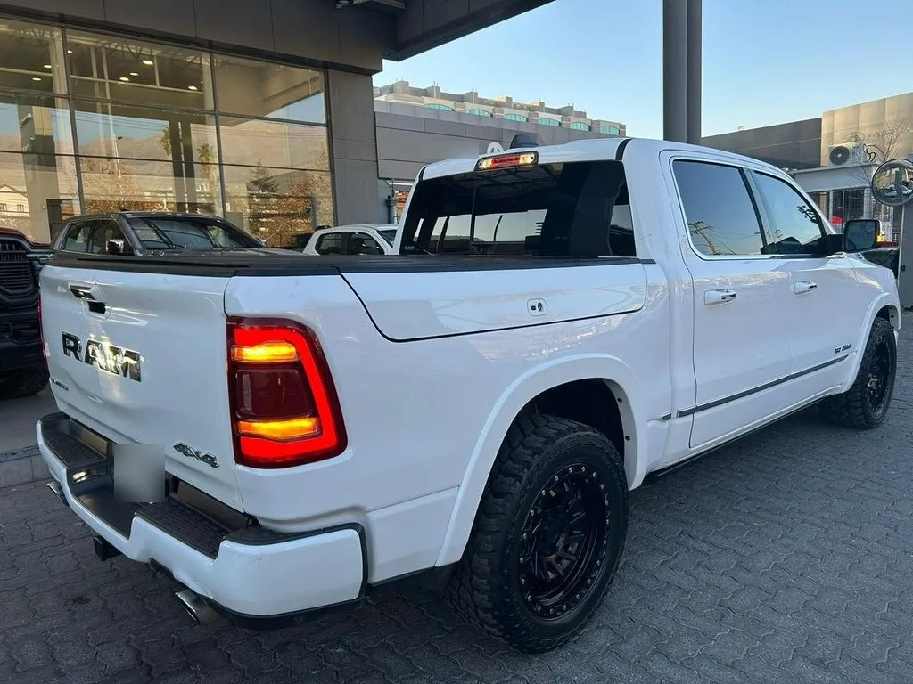 Ram 1500 5.7 Limited 4x4 At 4p año 2021