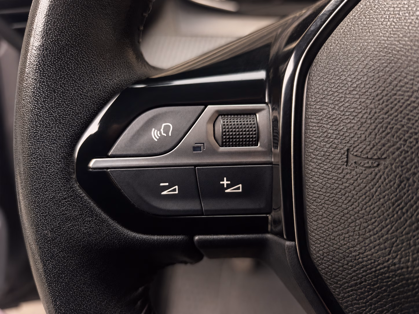 Peugeot 208 Puretech 1.2 año 2021