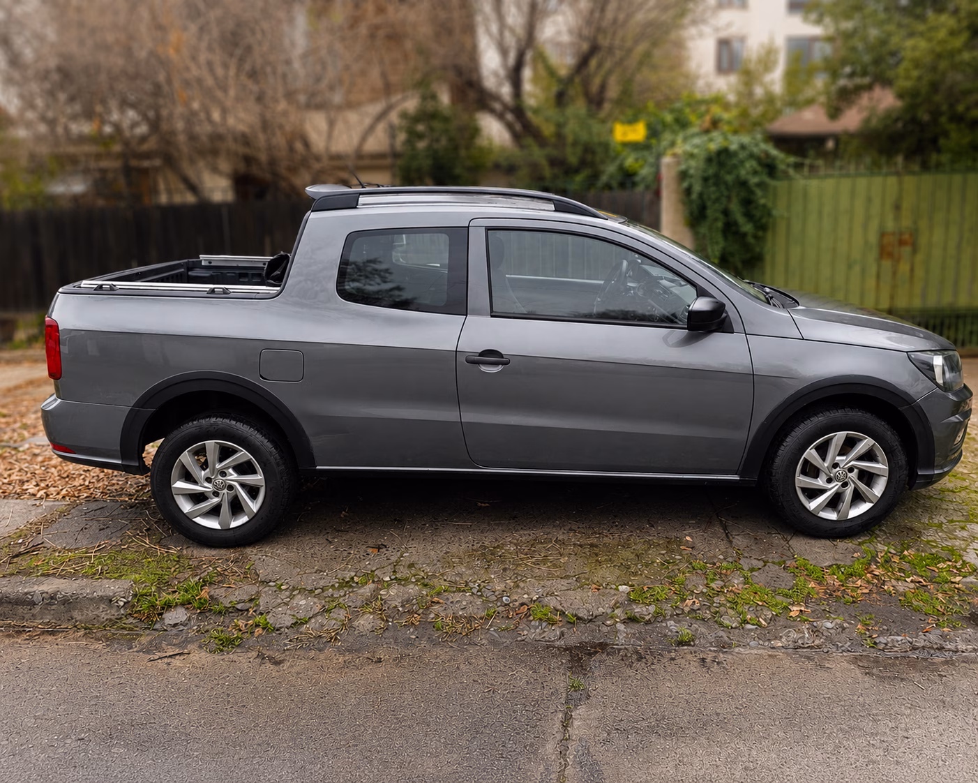 Volkswagen Saveiro 1.6 año 2020