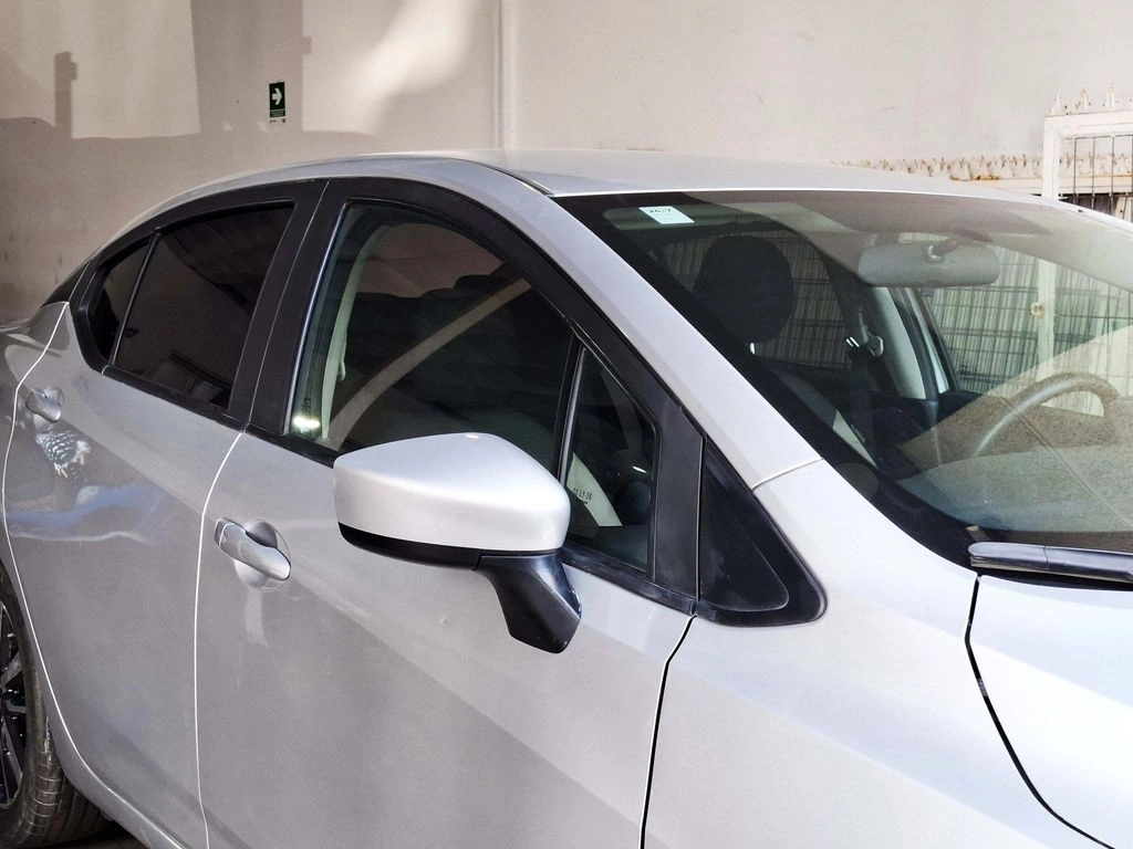 Nissan Versa Exclusive año 2023