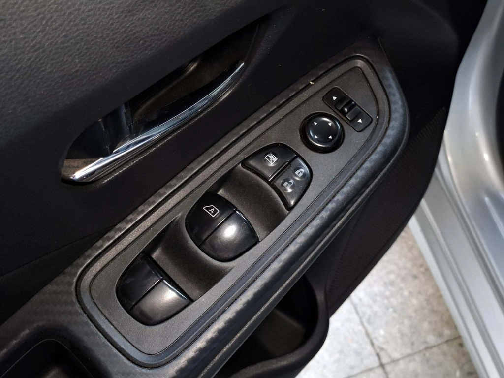 Nissan Versa Exclusive año 2023