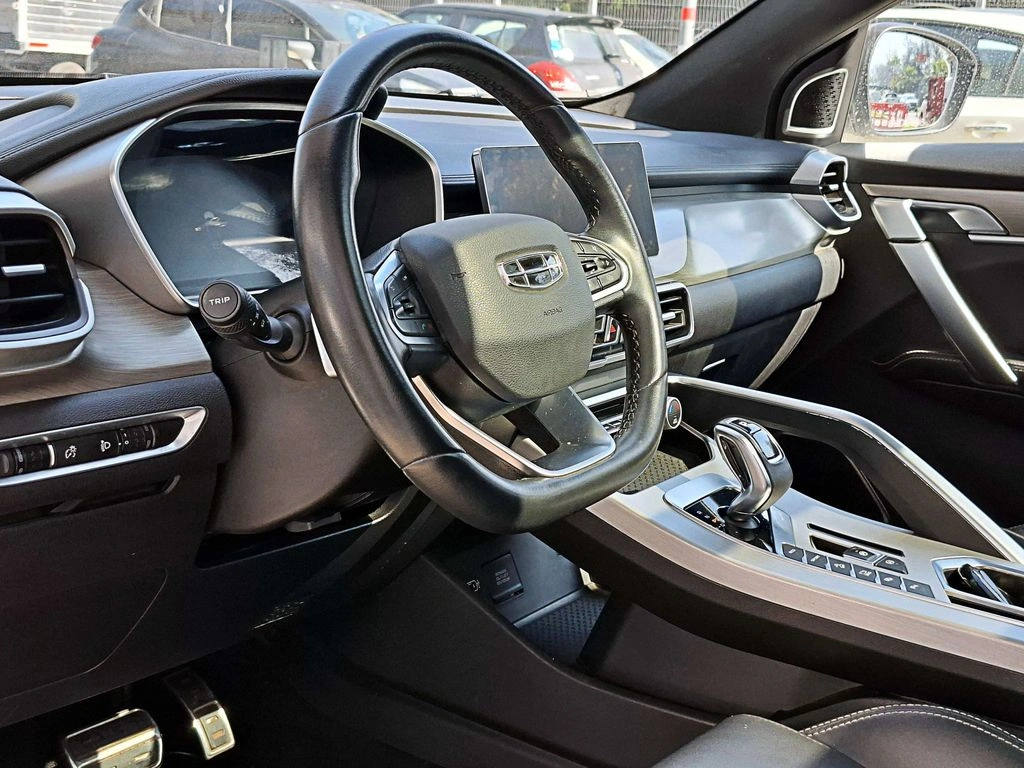 Geely Coolray Sport año 2023