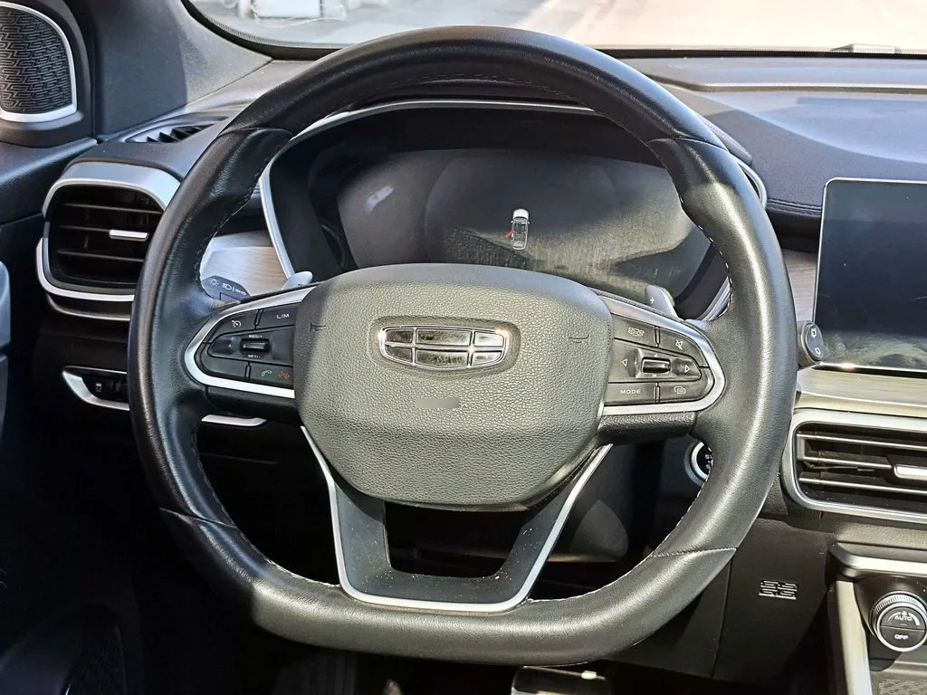 Geely Coolray Sport año 2023