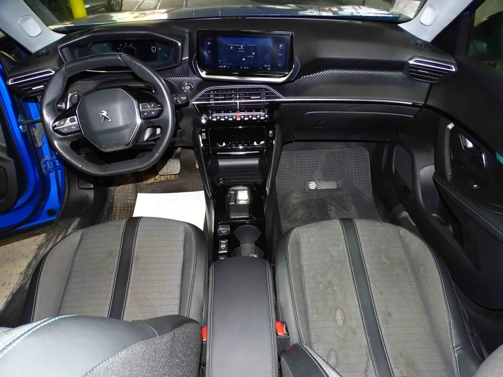 Peugeot 2008 Allure Pack año 2022