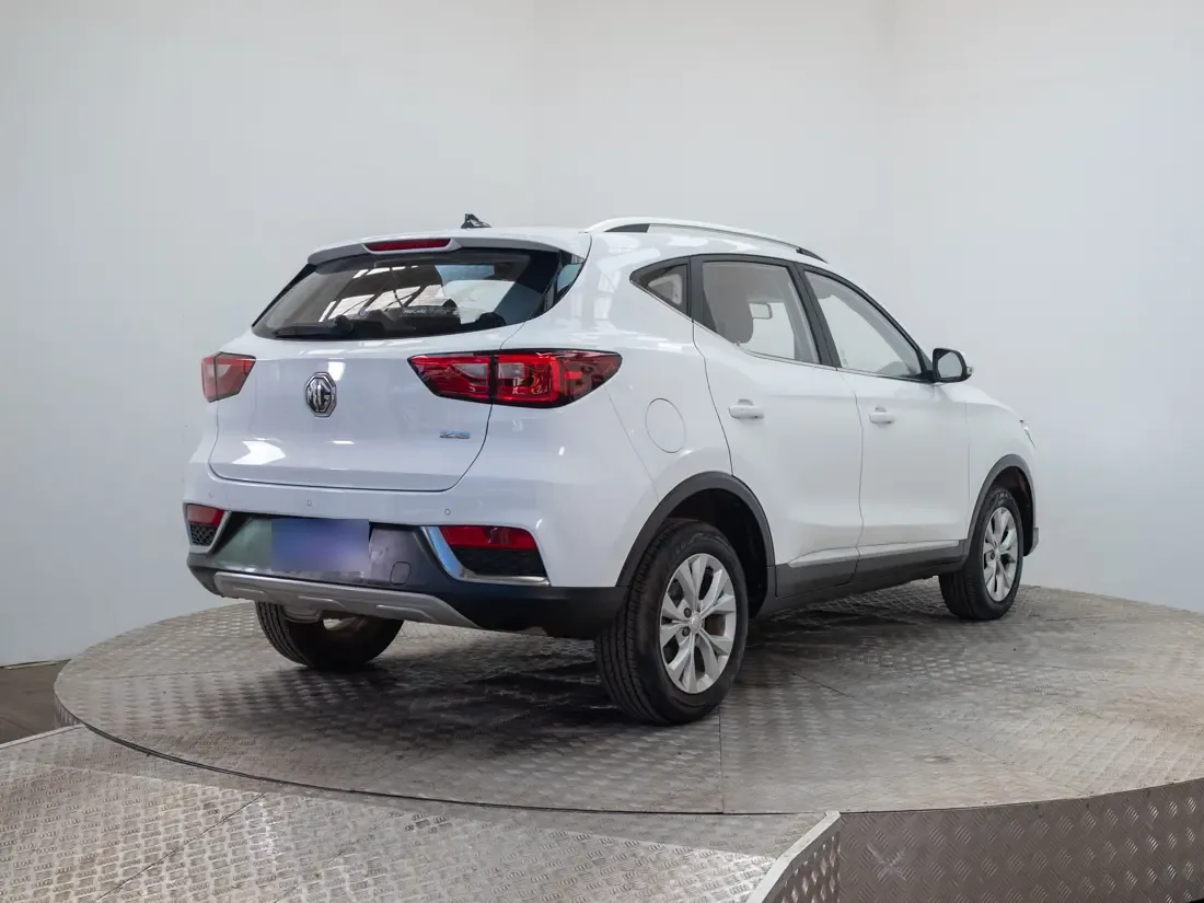MG Zs Zs 1.5l Mt Std (e5) año 2025