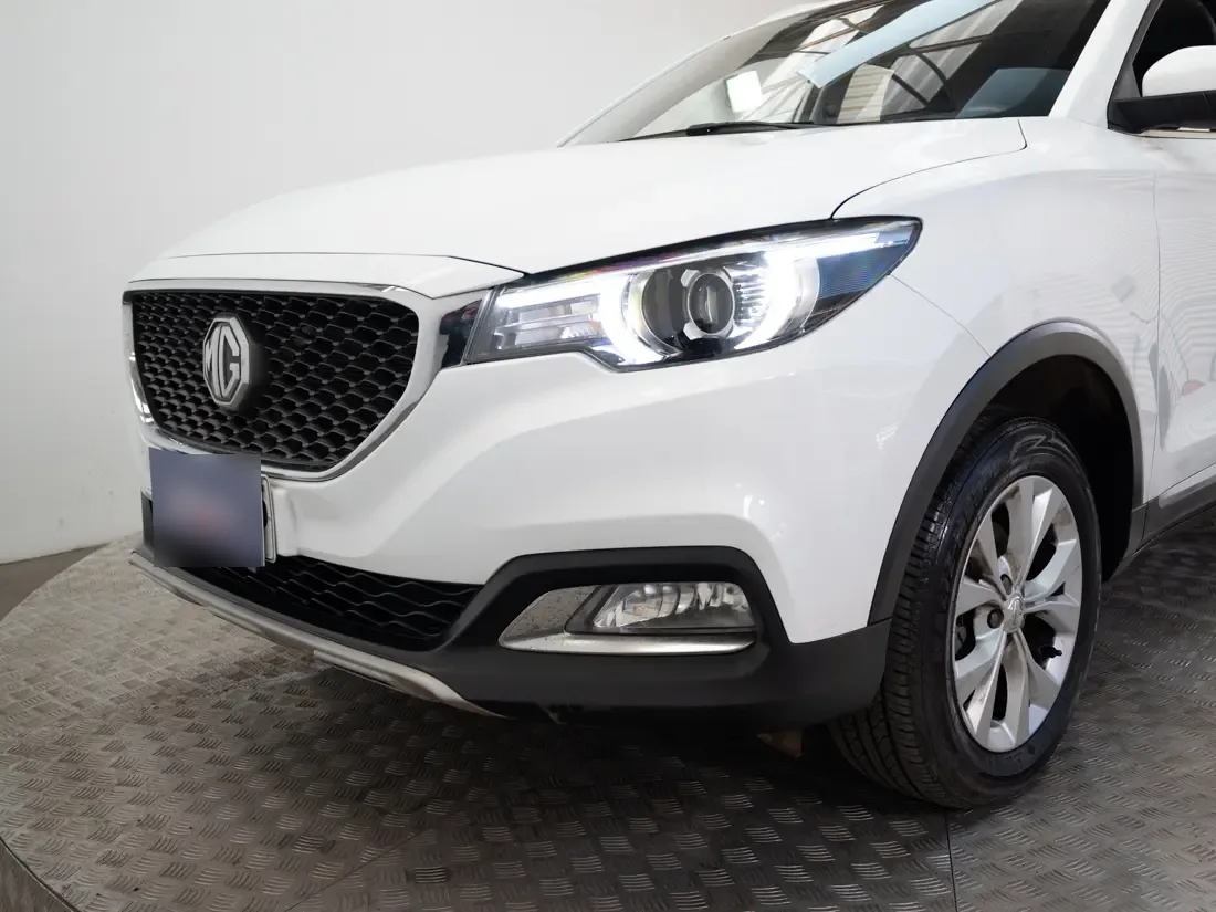 MG Zs Zs 1.5l Mt Std (e5) año 2025