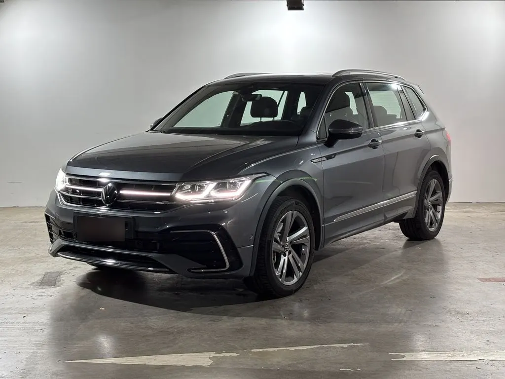 Volkswagen Tiguan 2.0 R-Line At 4x4 año 2025