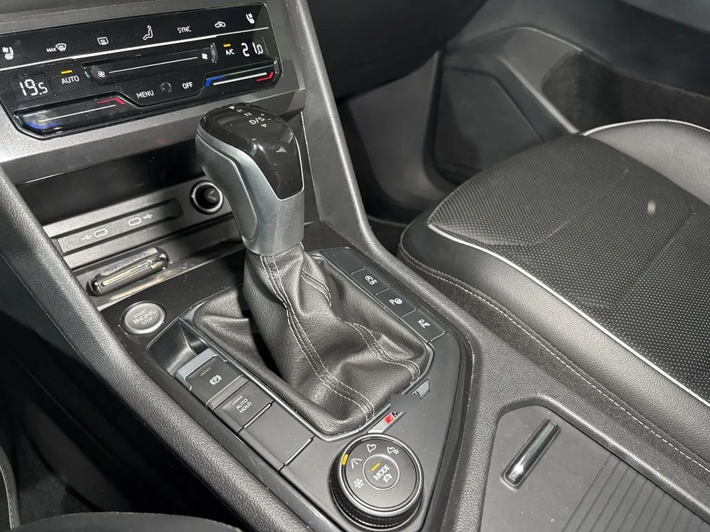 Volkswagen Tiguan 2.0 R-Line At 4x4 año 2025