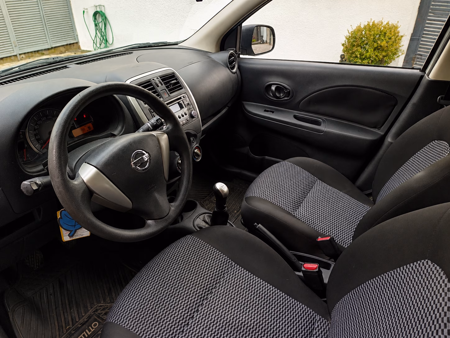 Nissan March Sport año 2017