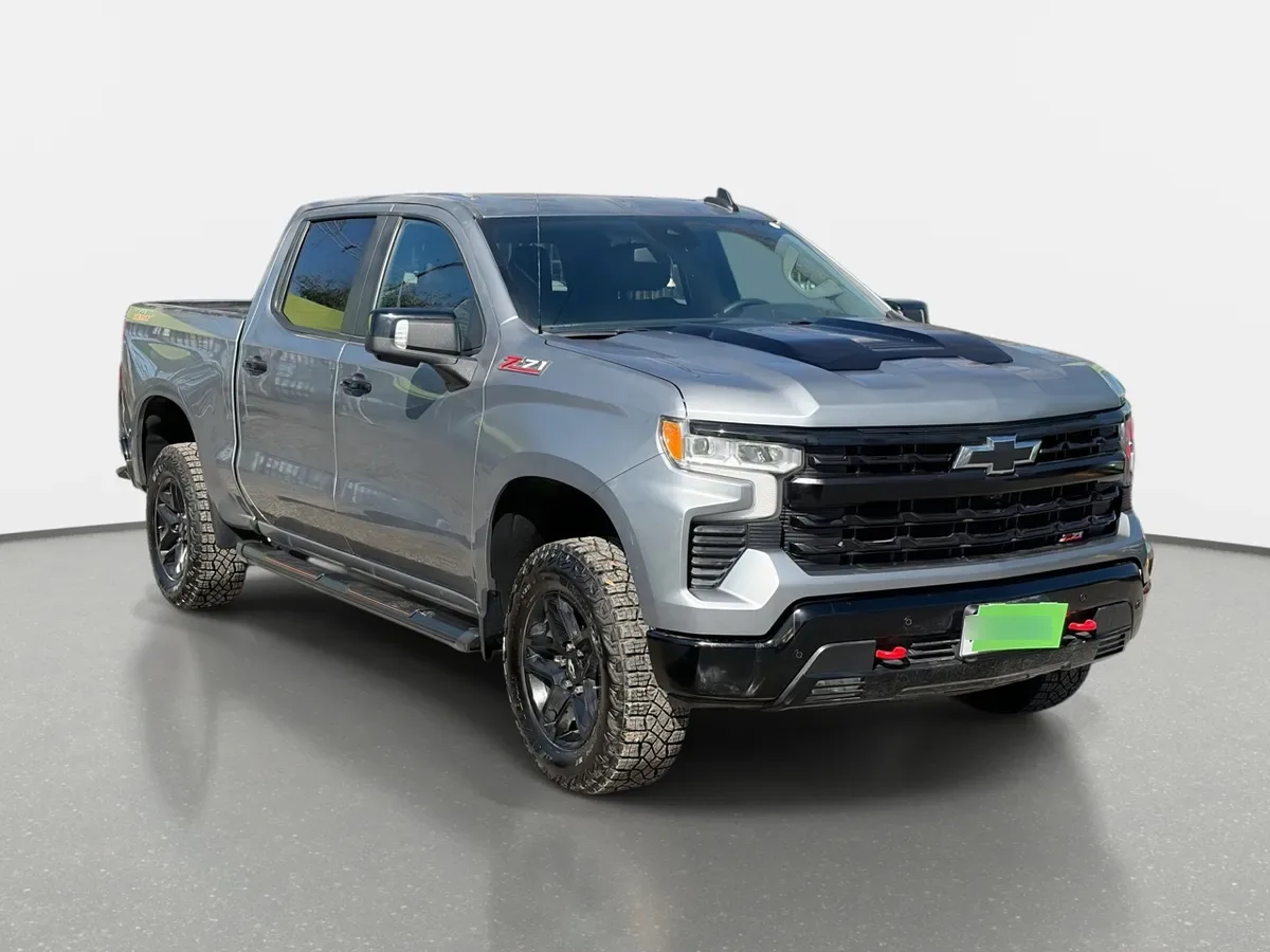 Chevrolet Silverado 5.3 Lt R Trail Boss Z71 4x4 At 4p año 2025