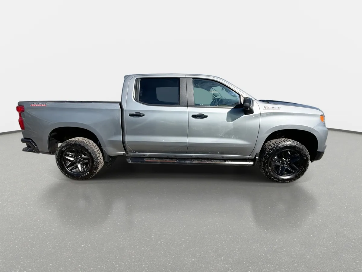 Chevrolet Silverado 5.3 Lt R Trail Boss Z71 4x4 At 4p año 2025