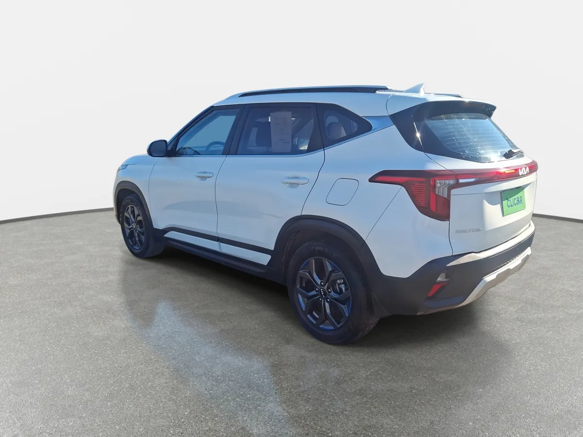 Kia Seltos 1.5 Ex 4x2 6mt 5p año 2024