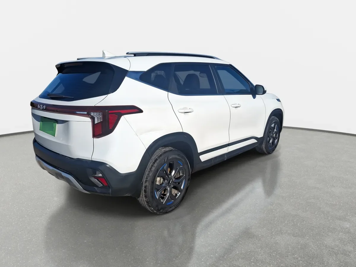 Kia Seltos 1.5 Ex 4x2 6mt 5p año 2024