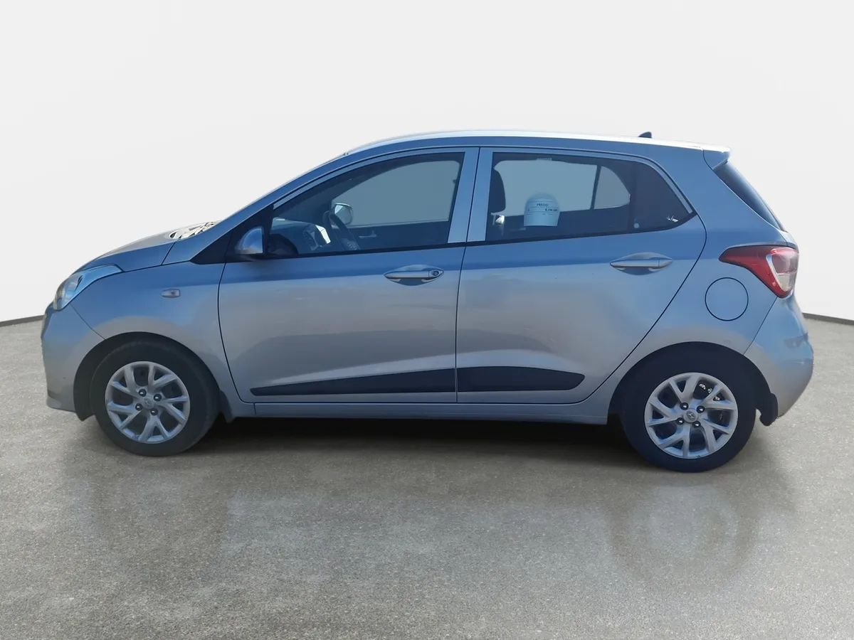 Hyundai Grand I10 1.2 Gls 4x2 Hb Ac 2ab Abs Mt 5p año 2020