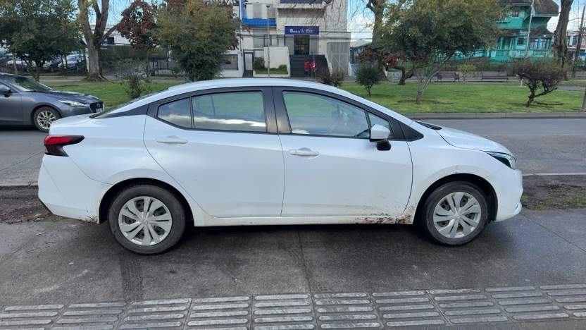 Nissan Versa 1.6 Sense Mt 4p año 2022