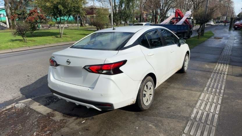 Nissan Versa 1.6 Sense Mt 4p año 2022
