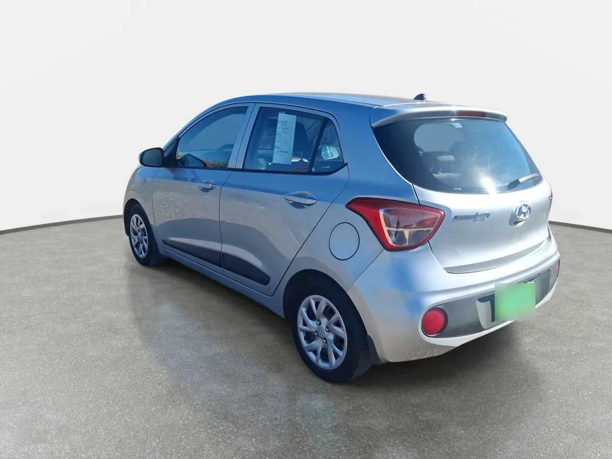 Hyundai Grand I10 1.2 Gls 4x2 Hb Ac 2ab Abs Mt 5p año 2020