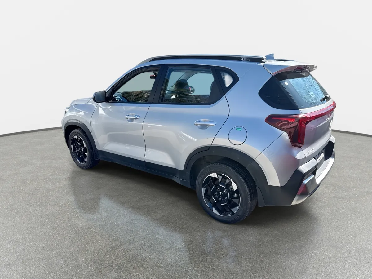 Kia Sonet 1.5 Ex 4x2 Ivt Ri At 5p año 2025