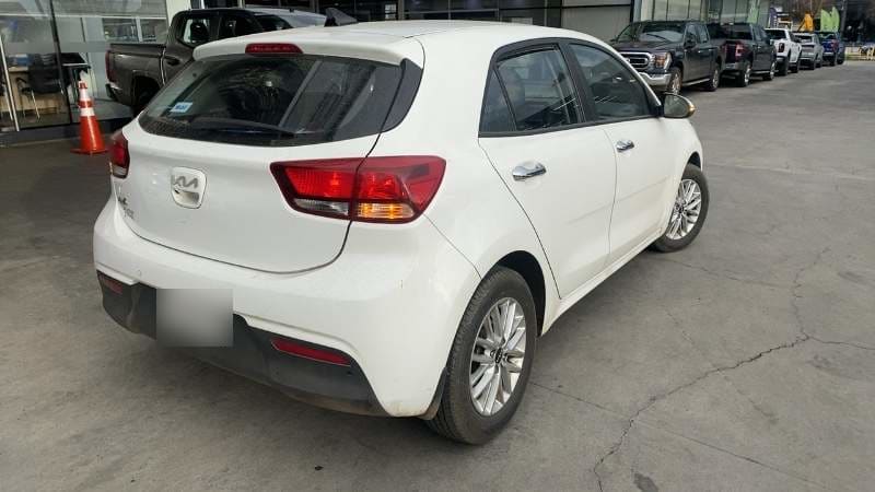 Kia Rio 5 1.4 Ex Full 4x2 Hb Ri 6mt 5p año 2024