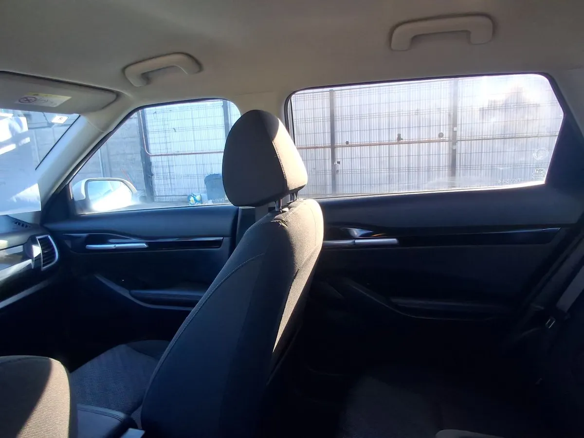 Kia Seltos 1.5 Ex 4x2 6mt 5p año 2024