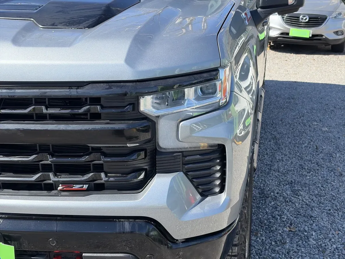 Chevrolet Silverado 5.3 Lt R Trail Boss Z71 4x4 At 4p año 2025