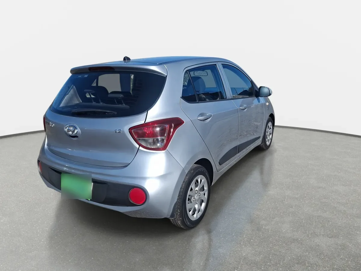 Hyundai Grand I10 1.2 Gls 4x2 Hb Ac 2ab Abs Mt 5p año 2020