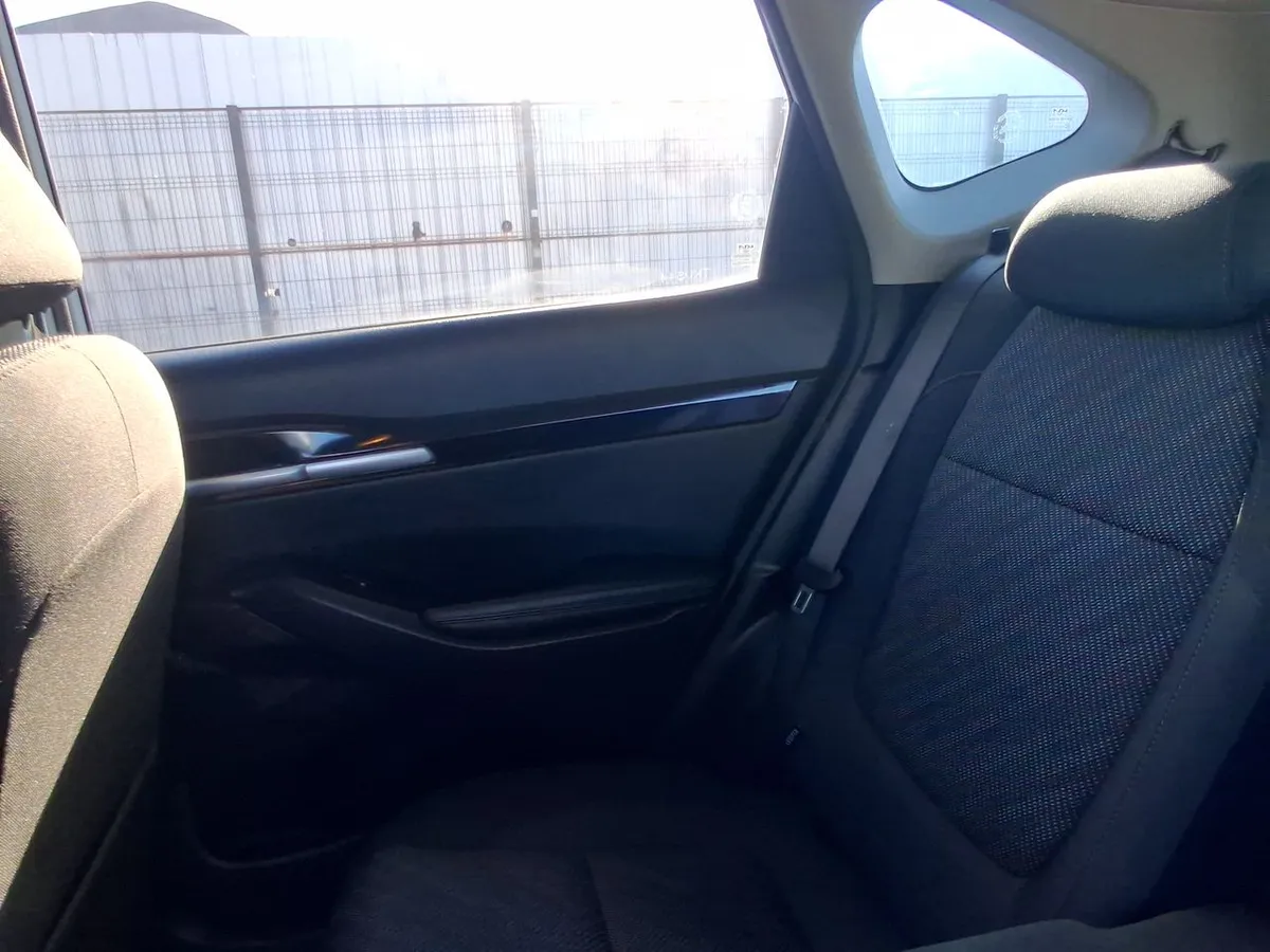 Kia Seltos 1.5 Ex 4x2 6mt 5p año 2024