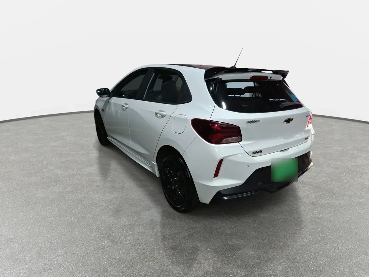 Chevrolet Onix 1.0t Rs 4x2 Hb Mt 5p año 2021