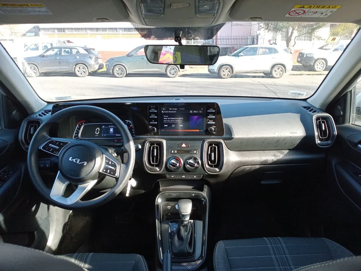 Kia Sonet 1.5 Ex 4x2 Ivt Ri At 5p año 2025