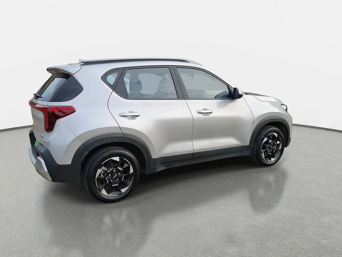 Kia Sonet 1.5 Ex 4x2 Ivt At 5p año 2025