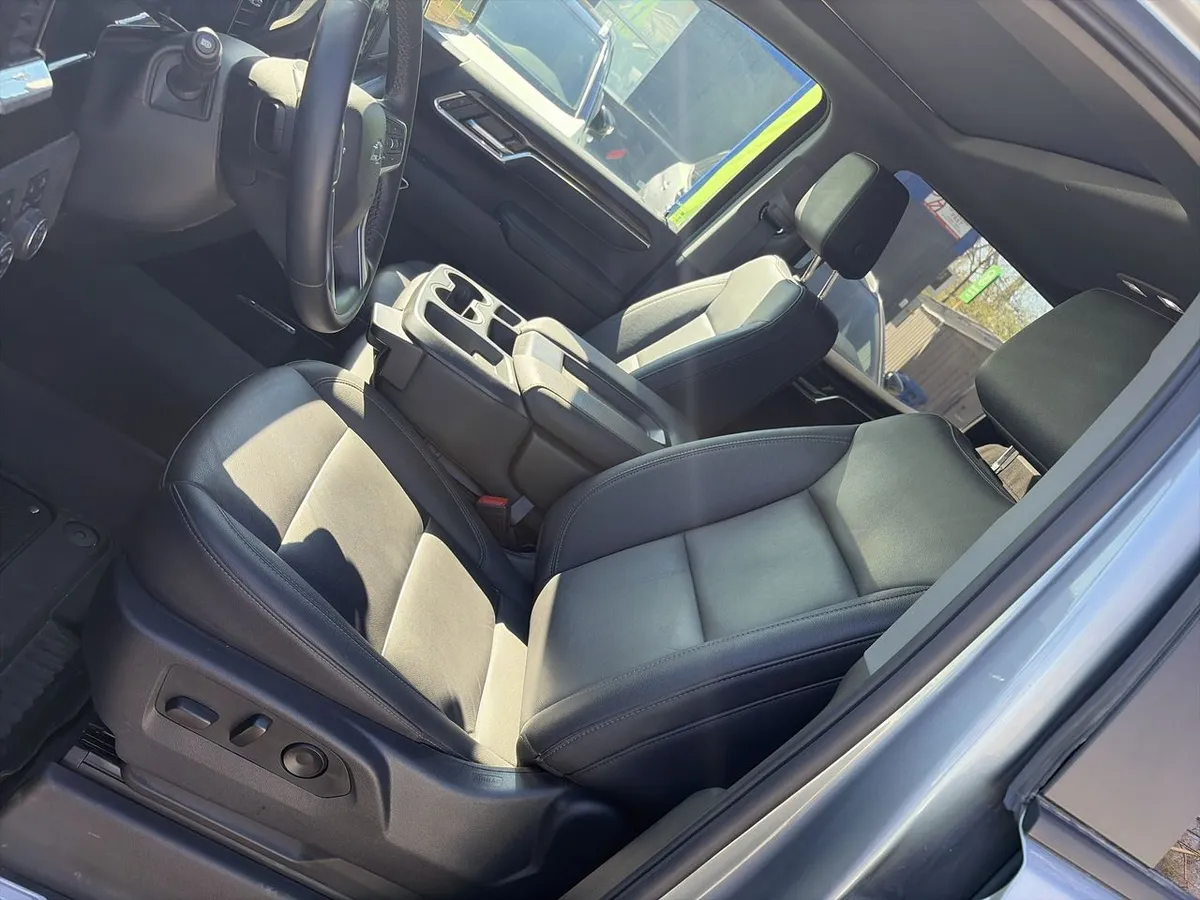 Chevrolet Silverado 5.3 Lt R Trail Boss Z71 4x4 At 4p año 2025