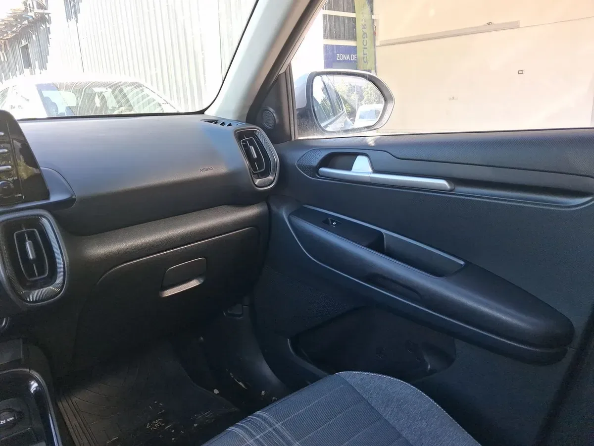 Kia Sonet 1.5 Ex 4x2 Ivt Ri At 5p año 2025