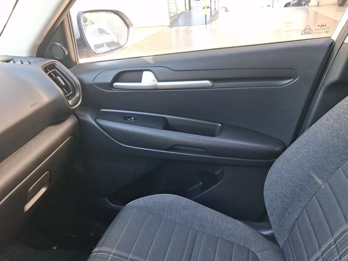 Kia Sonet 1.5 Ex 4x2 Ivt Ri At 5p año 2025