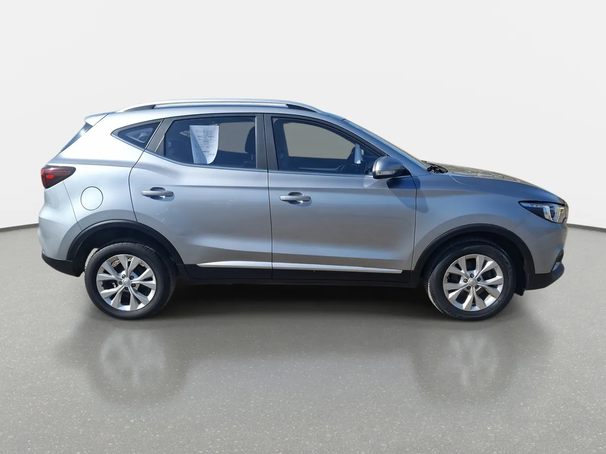 MG Mg Zs 1.5 Std 4x2 Mt 5p año 2023
