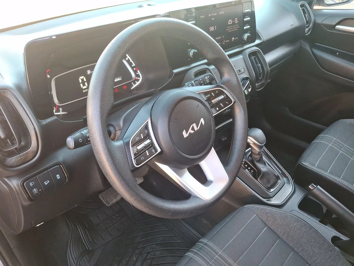 Kia Sonet 1.5 Ex 4x2 Ivt Ri At 5p año 2025