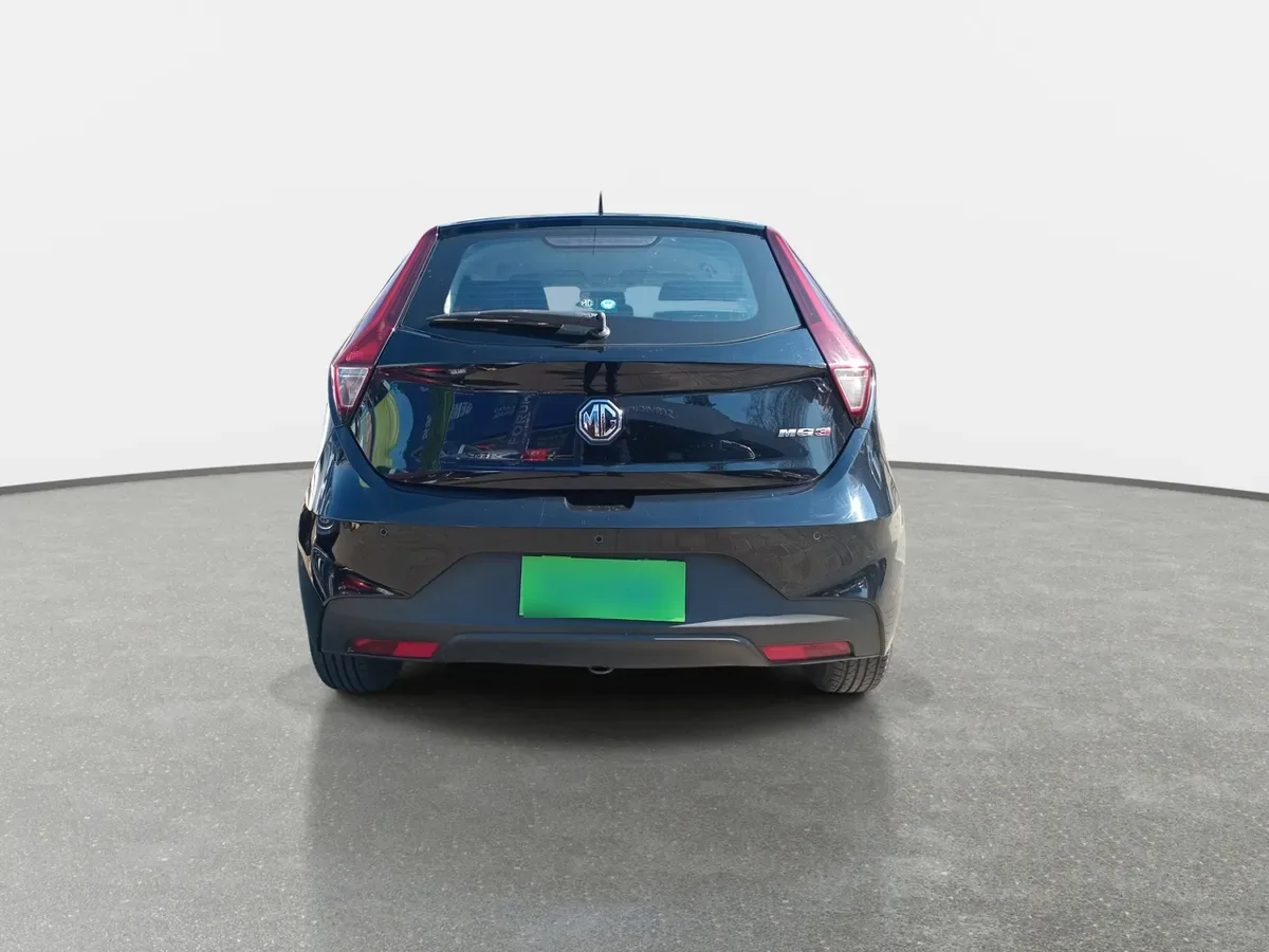 MG 3 1.5 Std 4x2 Hb Mt 5p año 2024