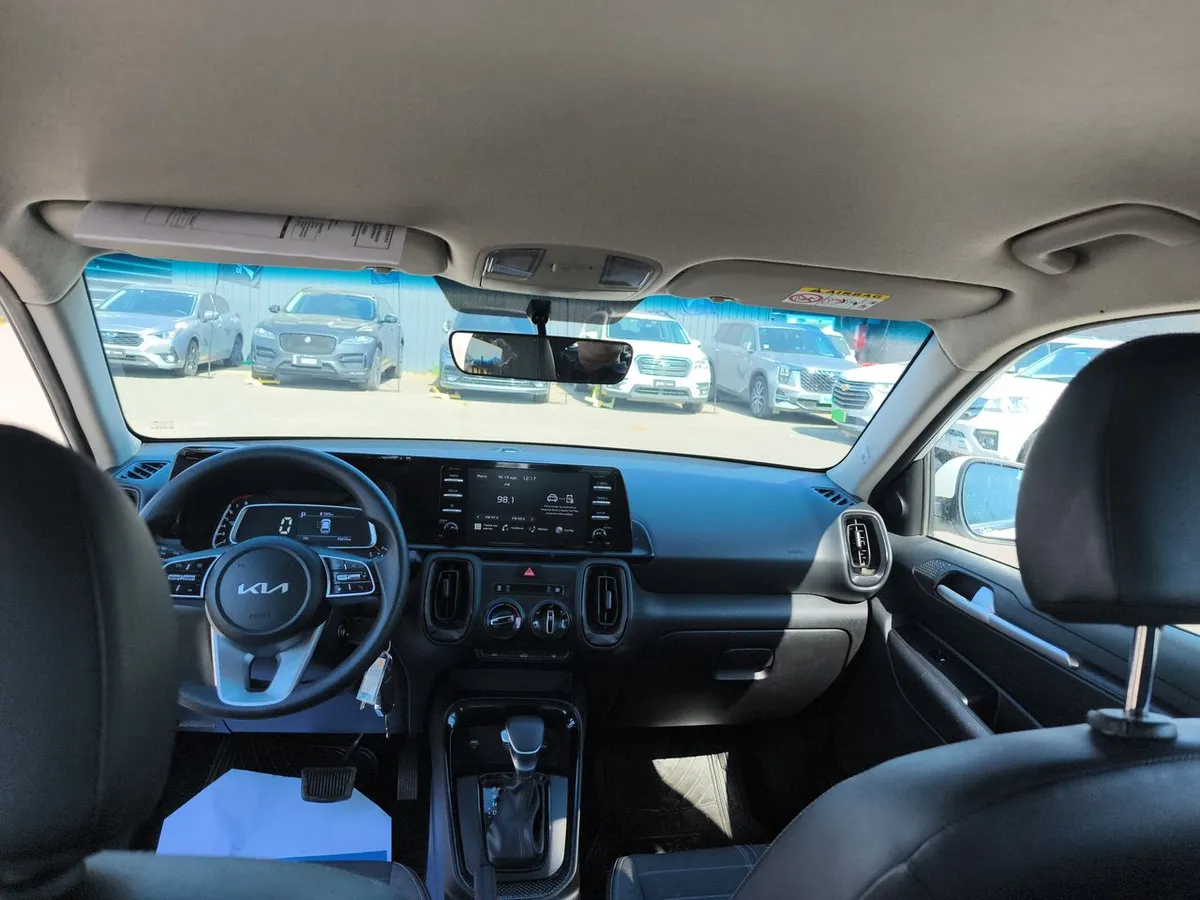 Kia Sonet 1.5 Ex 4x2 Ivt At 5p año 2025