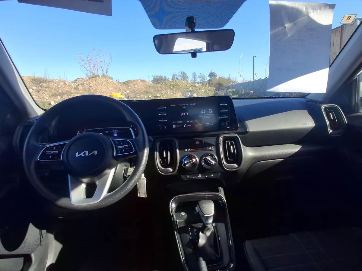 Kia Sonet 1.5 Ex 4x2 Ivt Ri At 5p año 2025