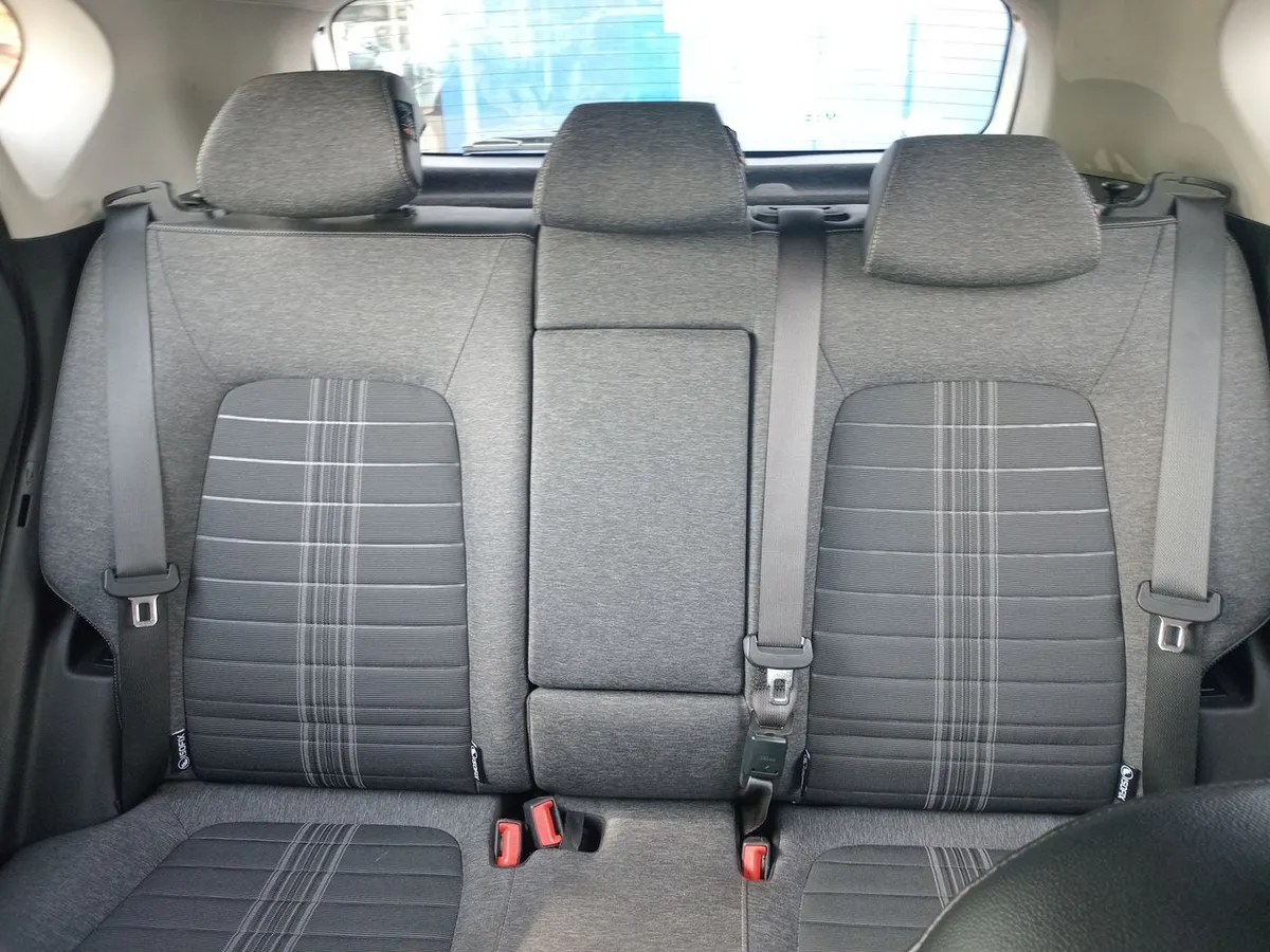 Kia Sonet 1.5 Ex 4x2 Ivt At 5p año 2025