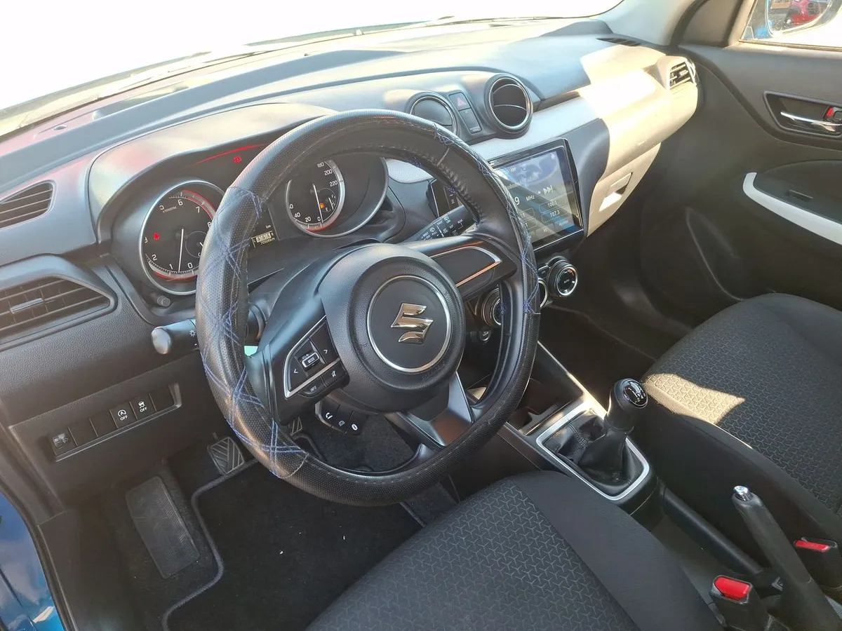 Suzuki Swift 1.2 Hybrid Plus 4x2 Hb Mt 5p año 2023