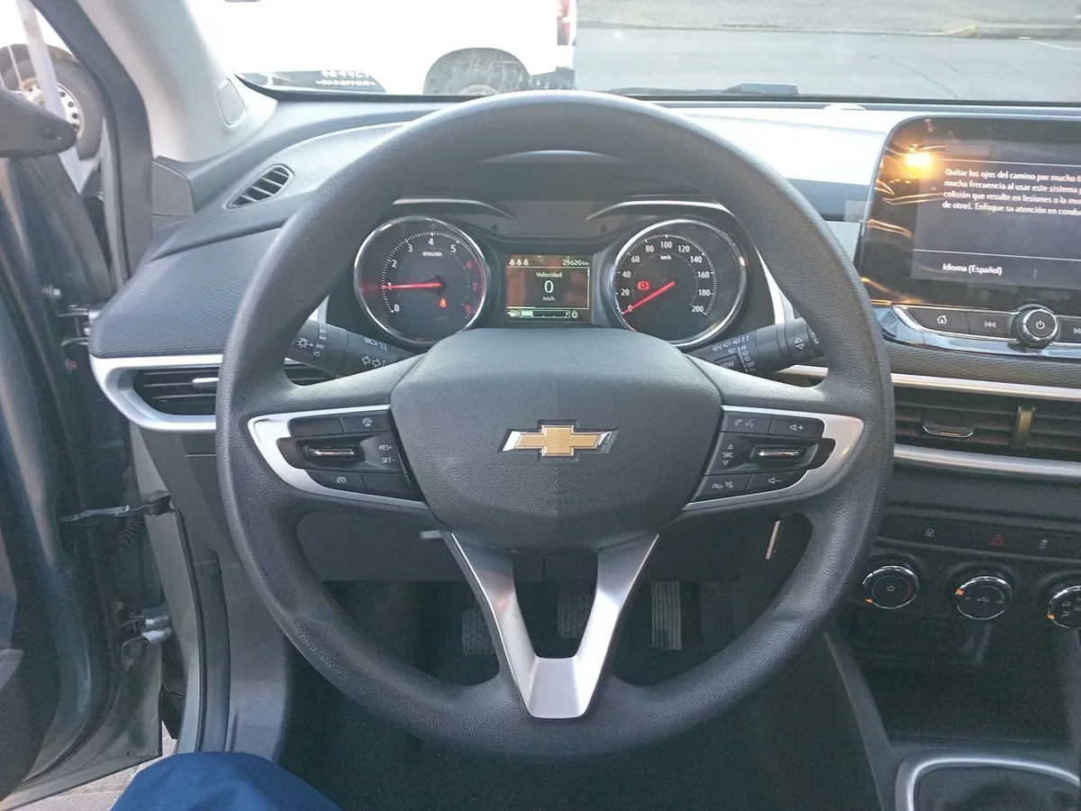 Chevrolet Tracker 1.2t Ls P4 4x2 Mt 5p año 2024