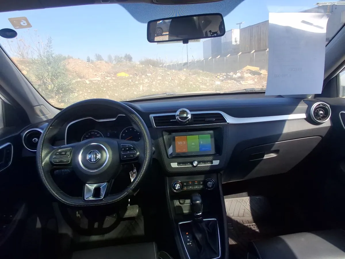 MG Mg Zs 1.5 Comfort 4x2 At 5p año 2022