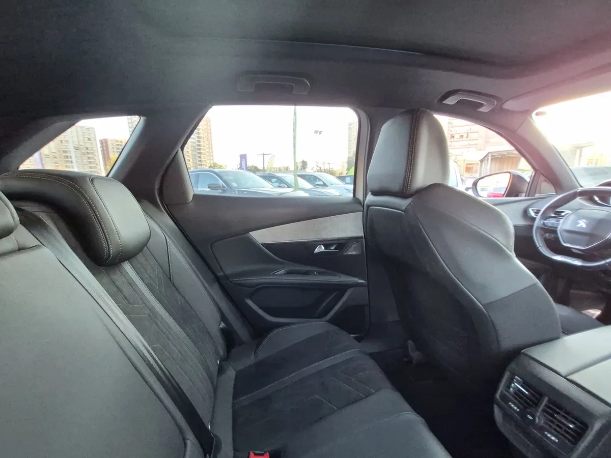 Peugeot 3008 1.6 Gt Black Pack Puretech 180 4x2 Eat8 5p año 2024