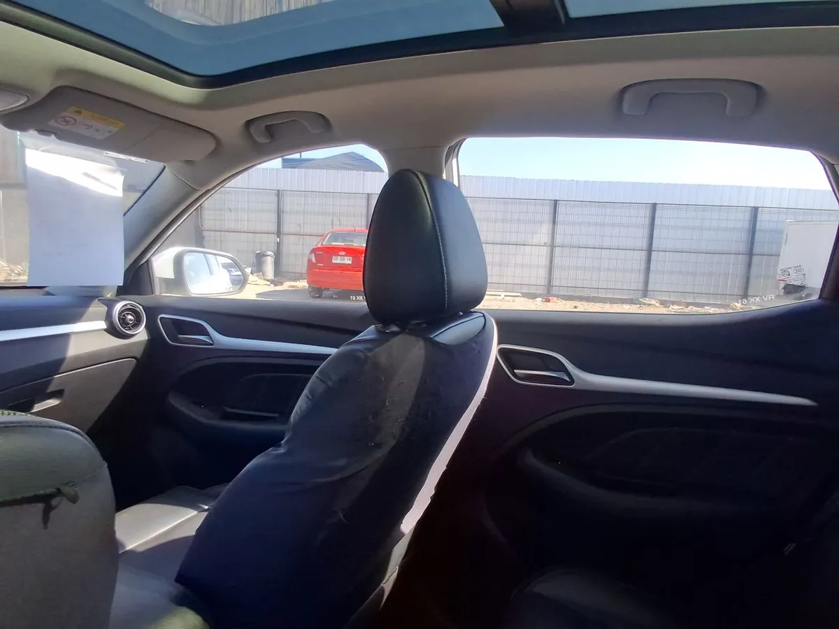 MG Mg Zs 1.5 Comfort 4x2 At 5p año 2022