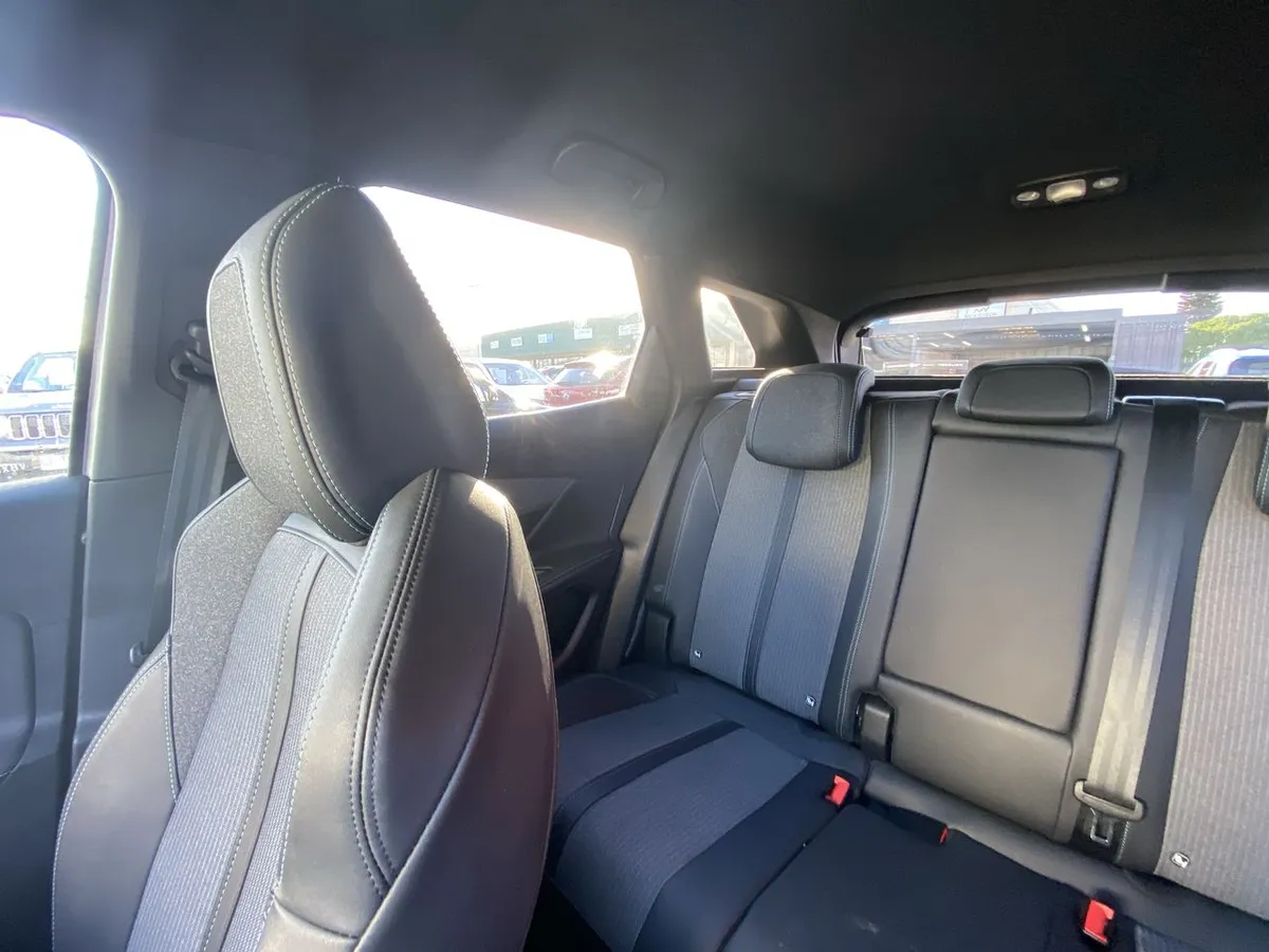 Peugeot 3008 1.6 Allure Pack Thp 165 4x2 Eat6 5p año 2025