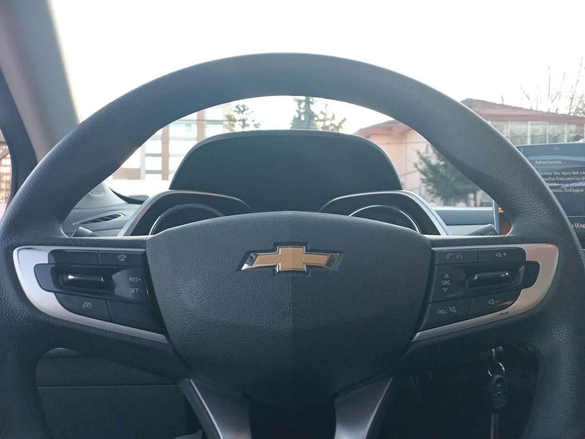 Chevrolet Tracker 1.2t Ls P4 4x2 Mt 5p año 2024